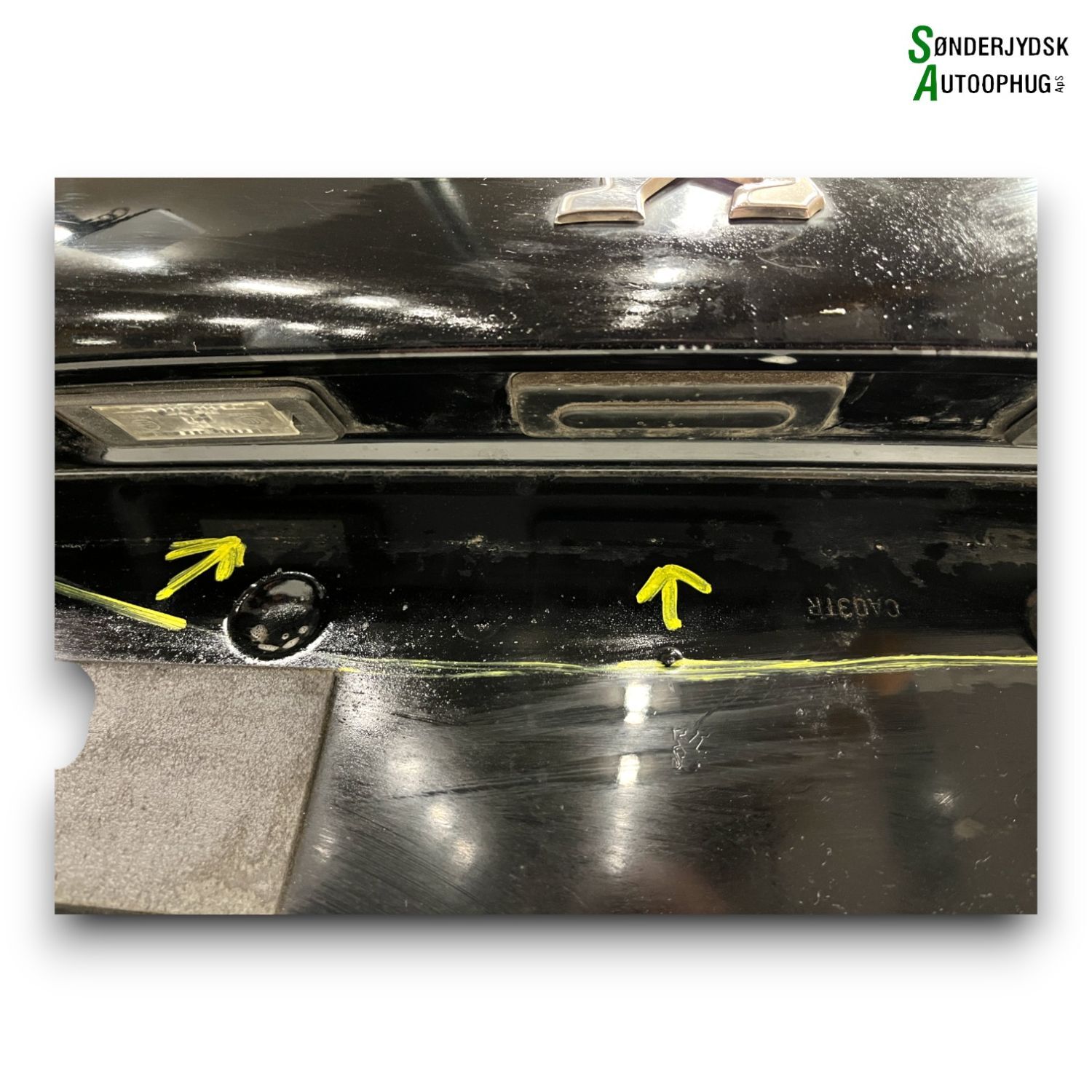 Peugeot 208 Bagklap Med OEM Nr. 9810682180 Fra Peugeot Ophugger