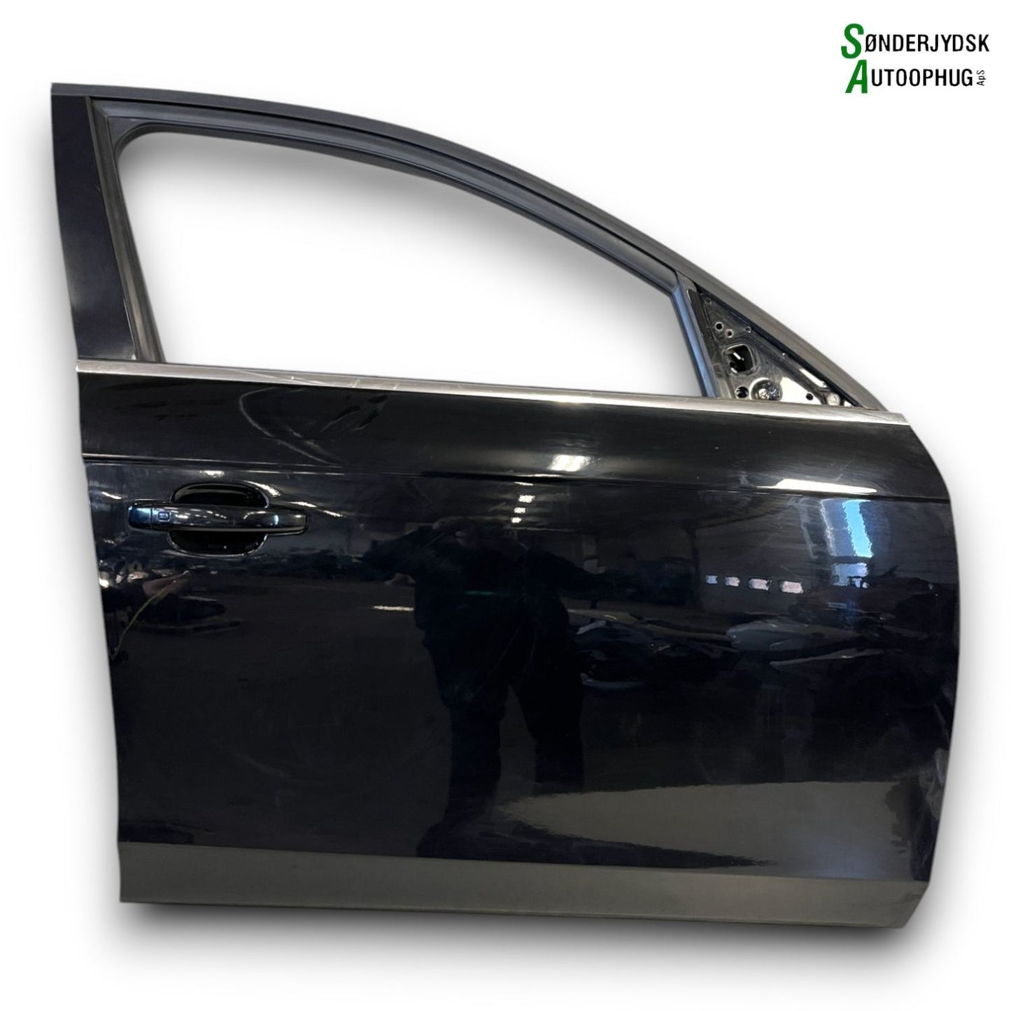Audi A4 8K Fordør H Med OEM Nr. 8K0831052J Fra Audi Ophugger