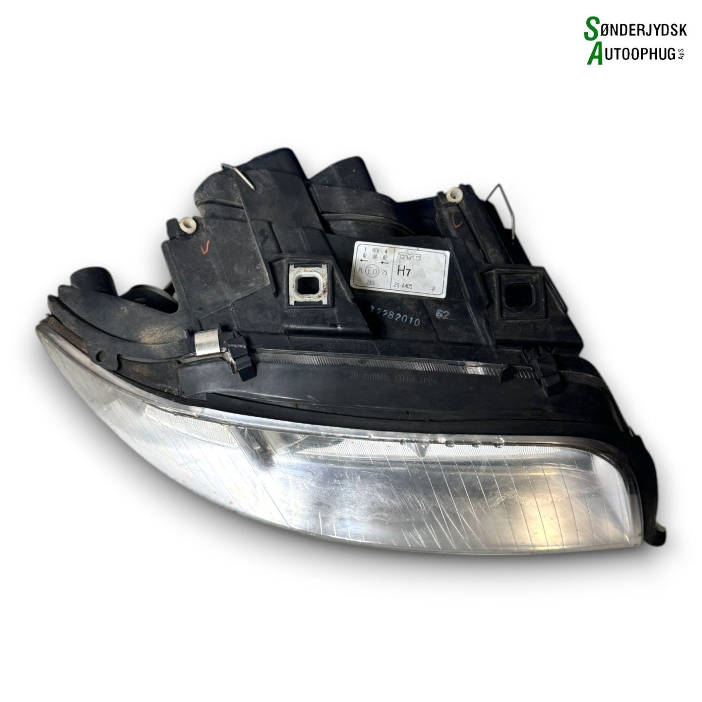 Audi A6 4B Forlygte Med OEM Nr. 4B0941004BJ Fra Audi Ophugger