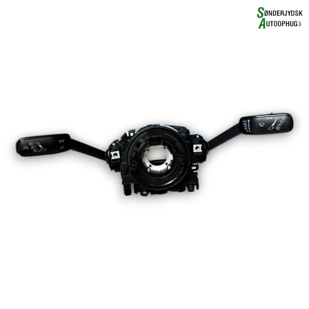VW Golf 7 Au Kontakt Combi Med OEM Nr. 5Q0953507AG Fra VW Ophugger