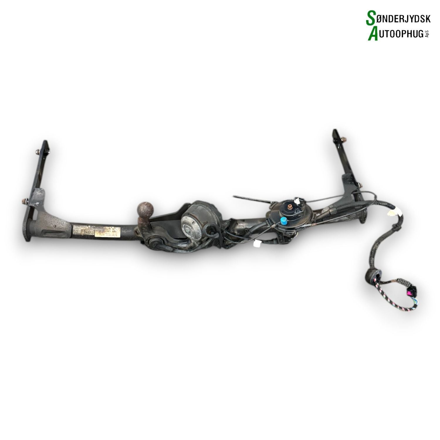 VW Golf 7 AU Anhængertræk, Fastmont Med OEM Nr. 5G0803880 Fra VW Ophugger