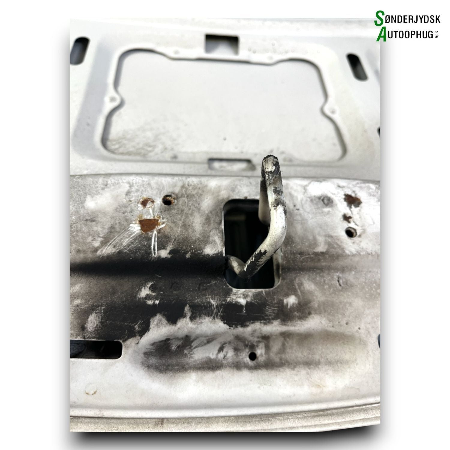 Hyundai I10 Fronthjelm Med OEM Nr. 66400B9000	 Fra Hyundai Ophugger