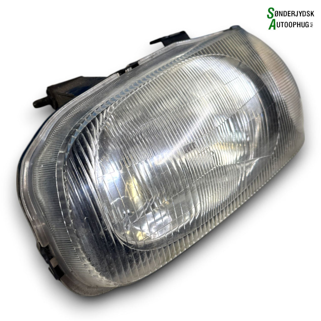 Suzuki Alto Forlygte Med OEM Nr. 35320M79G20 Fra Suzuki Ophugger