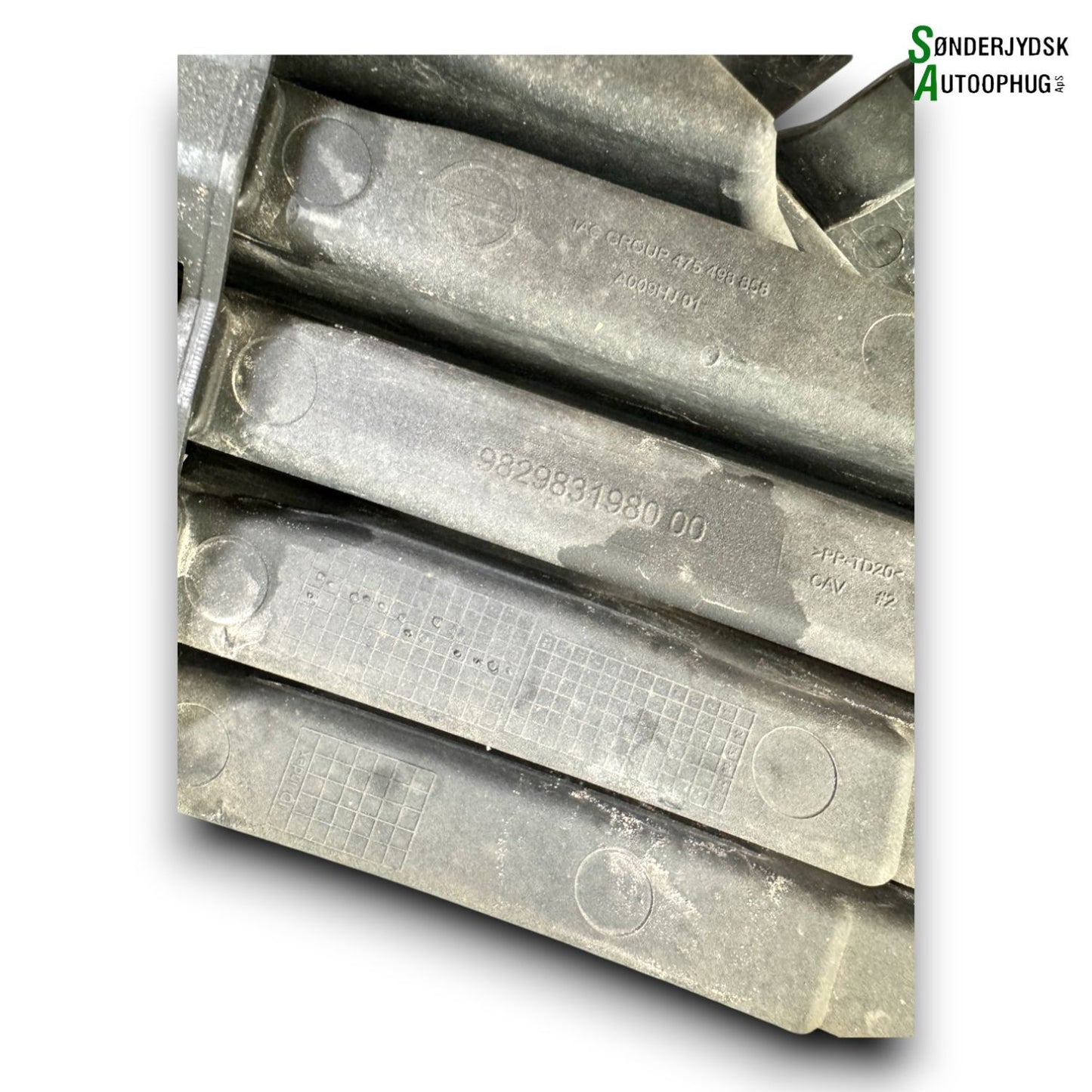 Opel Corsa F Kofangergitter Med OEM Nr. 9832338480 Fra Opel Ophugger