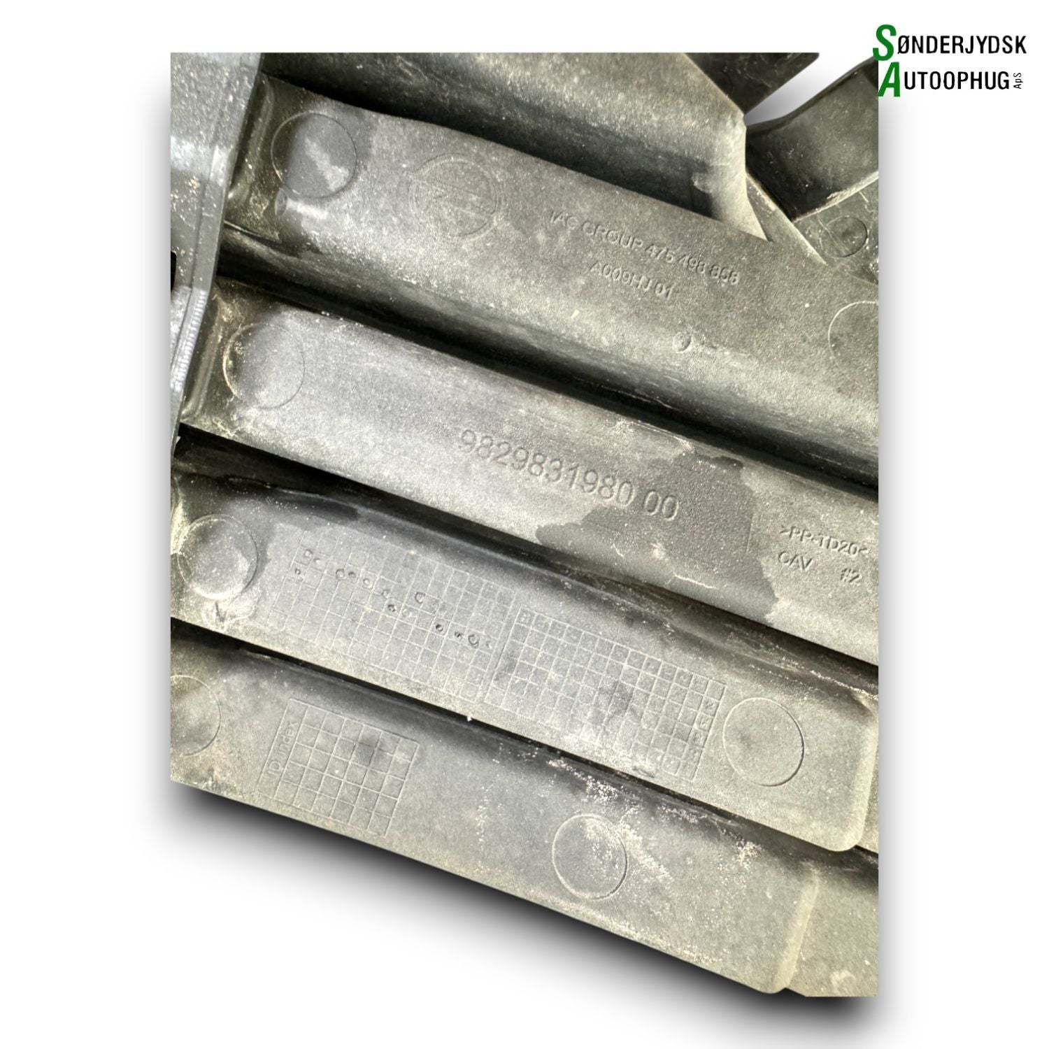 Opel Corsa F Kofangergitter Med OEM Nr. 9832338480 Fra Opel Ophugger