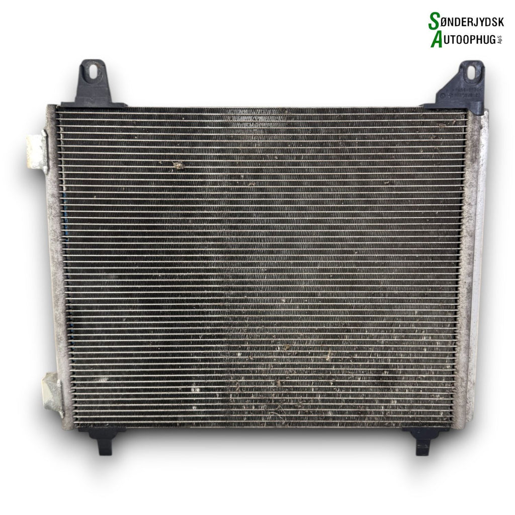 Opel Corsa F Køler Aircond Med OEM Nr. 982535928 Fra Opel Ophugger