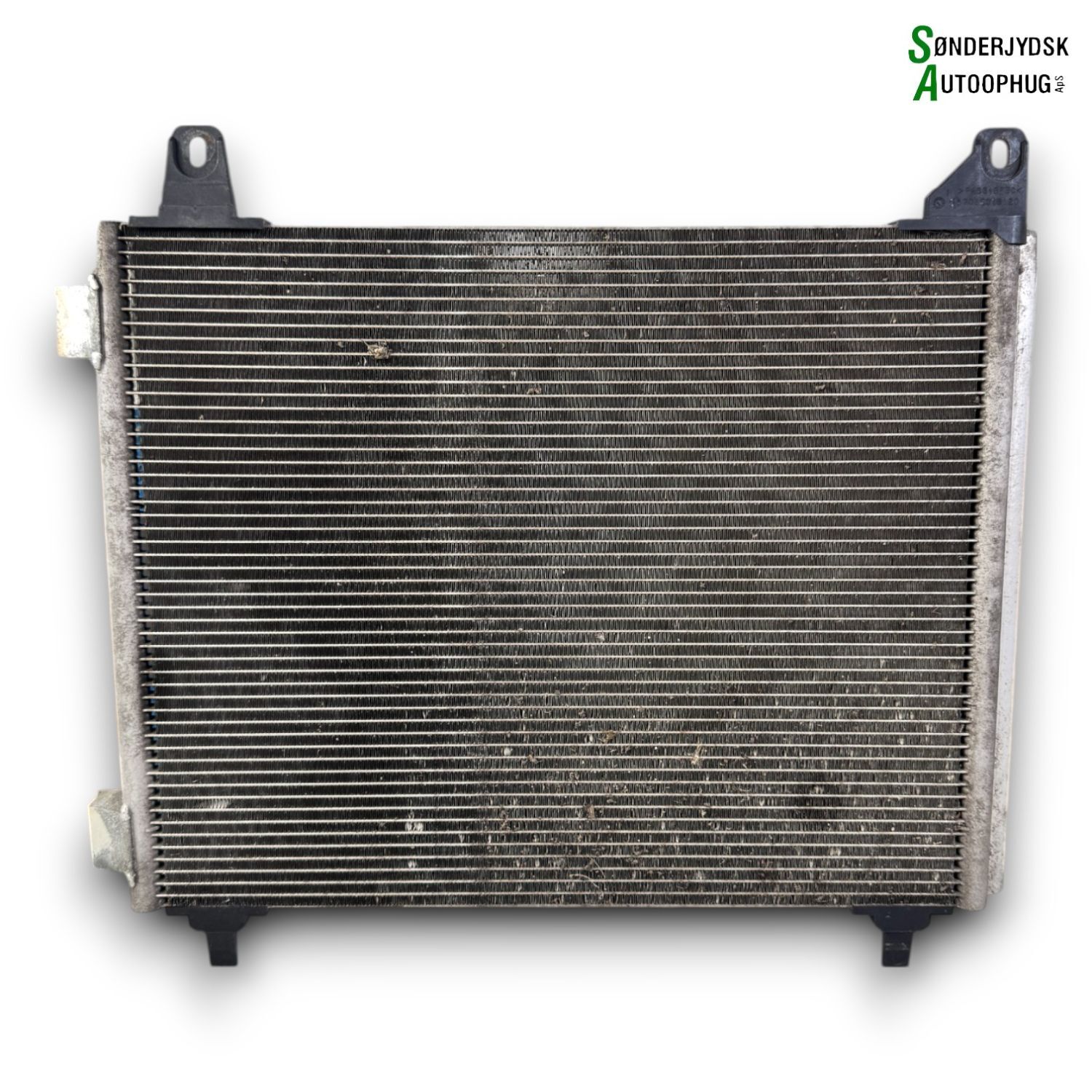 Opel Corsa F Køler Aircond Med OEM Nr. 9825359280 Fra Opel Ophugger