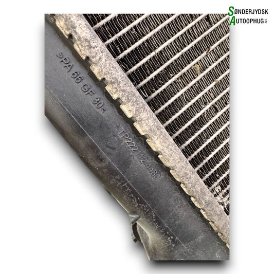 Opel Corsa F Køler Med OEM Nr. Ophugger Fra Opel Ophugger