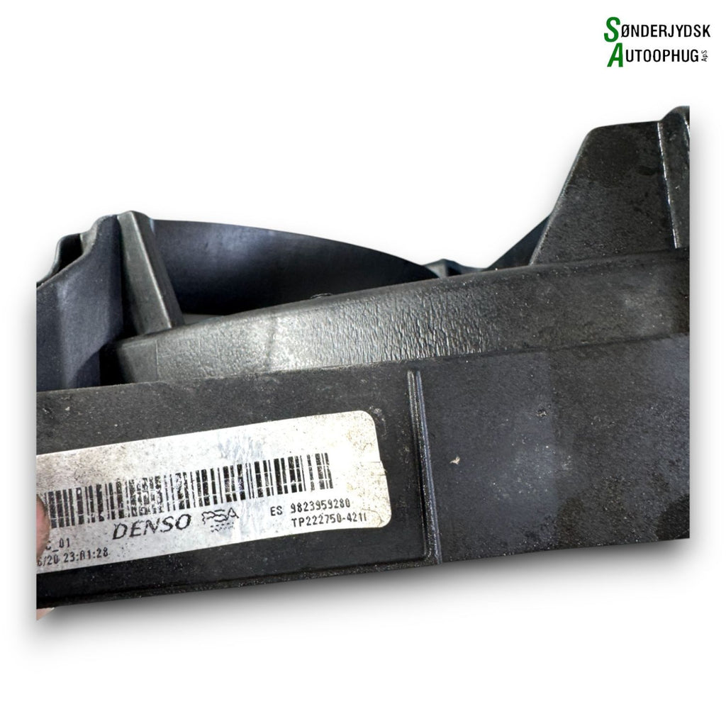 Opel Corsa F Kølerblæser El Med OEM Nr. 9823959280 Fra Opel Ophugger