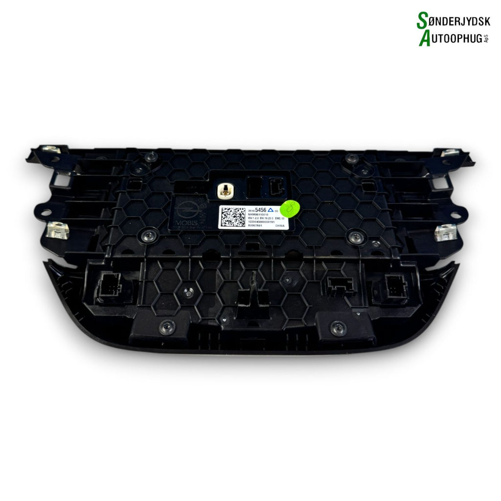Opel Corsa F Radio, Multi Display Med OEM Nr. 9836623980 Fra Opel Ophugger