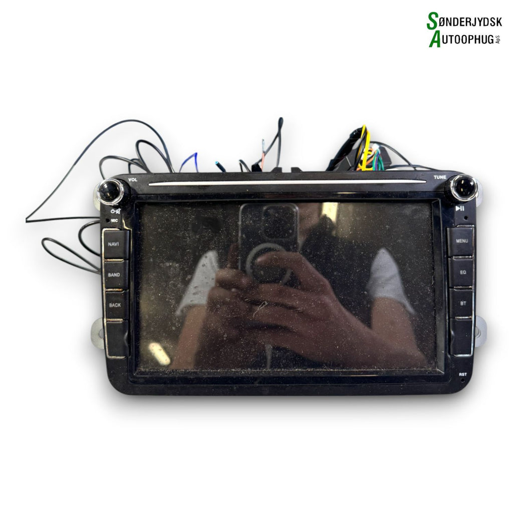 Skoda Superb Radio, Multi Display Med OEM Nr. Ophugger Fra Skoda Ophugger