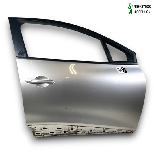 Renault Clio 4 Fordør H Med OEM Nr. 801008302R Fra Renault Ophugger