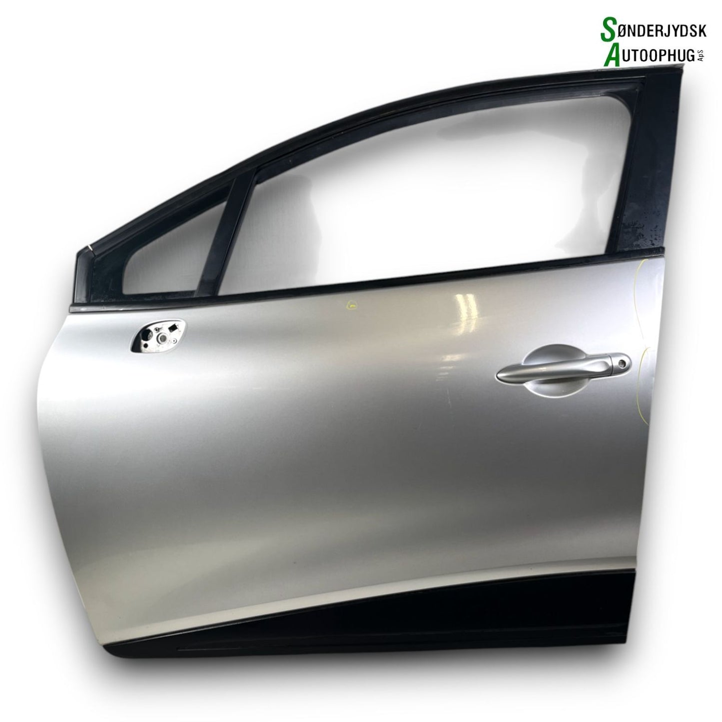 Renault Clio 4 Fordør V Med OEM Nr. 801017896R Fra Renault Ophugger