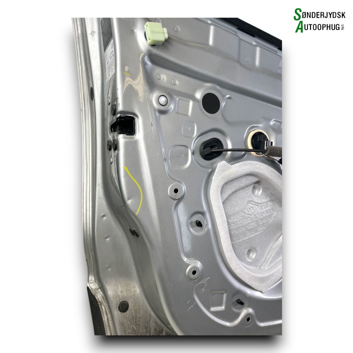 Renault Clio 4 Fordør V Med OEM Nr. 801017896R Fra Renault Ophugger