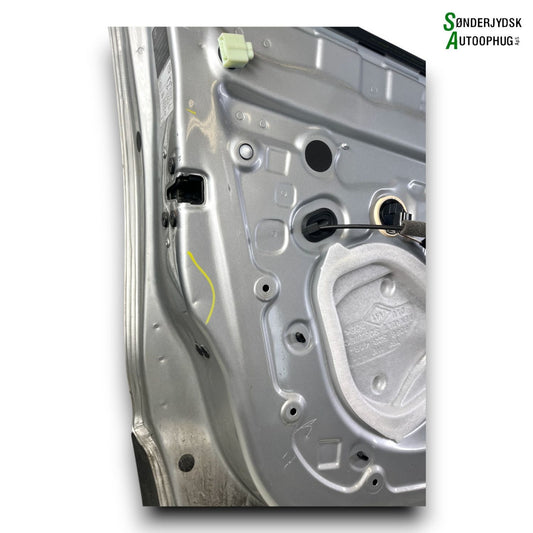 Renault Clio 4 Fordør V Med OEM Nr. 801017896R Fra Renault Ophugger