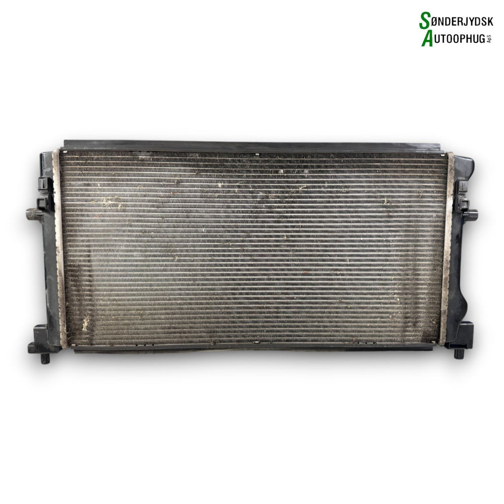 Skoda Octavia Køler Med OEM Nr. 5Q0121251EB Fra Skoda Ophugger