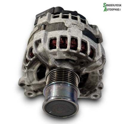 Skoda Octavia Generator Med OEM Nr. 04E903023K Fra Skoda Ophugger