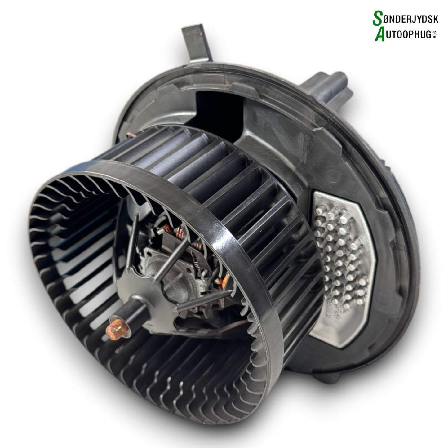 Skoda Octavia Varmeblæser Med OEM Nr. 5Q1819021E Fra Skoda Ophugger