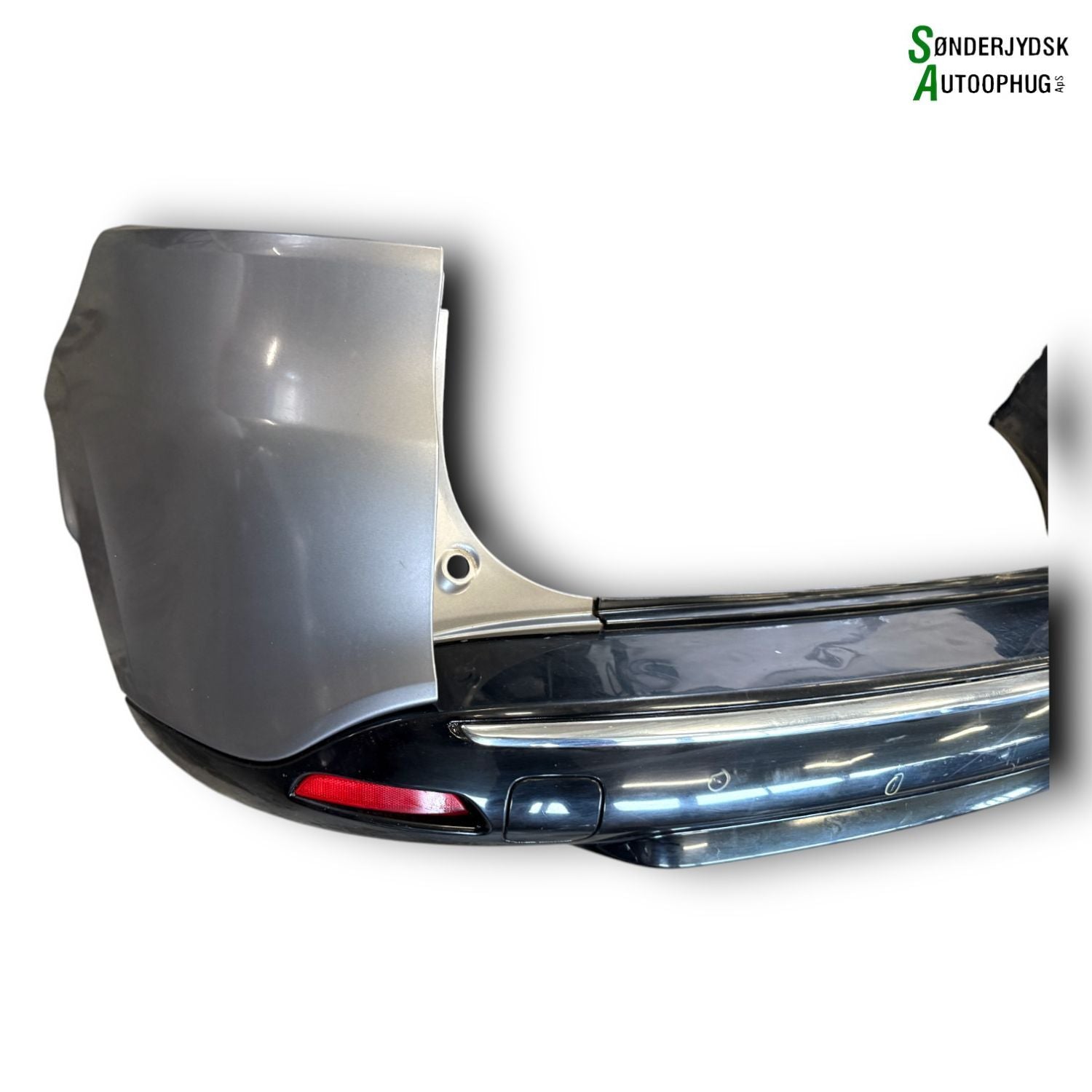 Renault Clio 4 Bagkofanger Med OEM Nr. 850227082R Fra Renault Ophugger