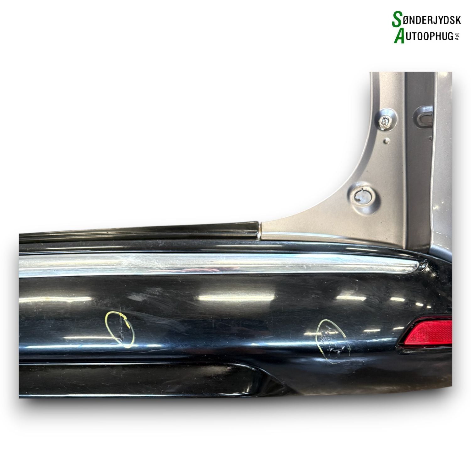 Renault Clio 4 Bagkofanger Med OEM Nr. 850227082R Fra Renault Ophugger