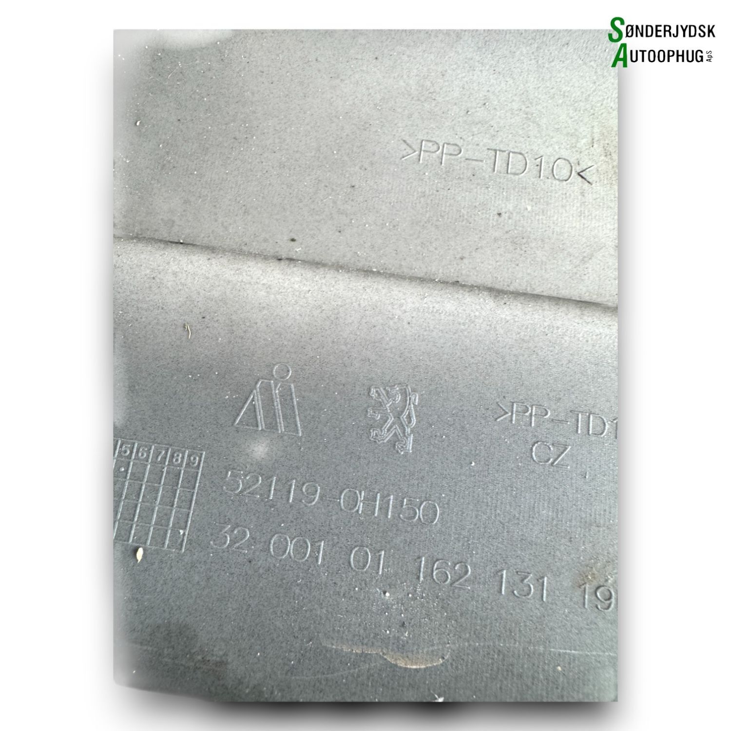 Peugeot 108 Forkofanger Med OEM Nr. 521190H150 Fra Peugeot Ophugger