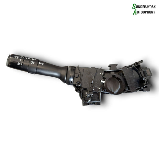 Toyota Aygo Kontakt Blink Med OEM Nr. 841400H010 Fra Toyota Ophugger