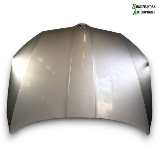 Skoda Octavia Fronthjelm Med OEM Nr. 5E0823031 Fra Skoda Ophugger