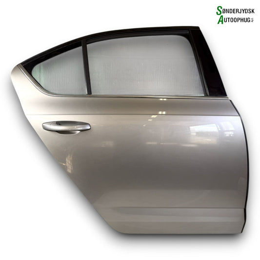 Skoda Octavia Bagdør H Med OEM Nr. 5E5845206C Fra Skoda Ophugger