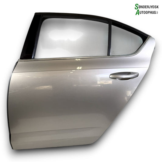 Skoda Octavia Bagdør V Med OEM Nr. 5E5833055B Fra Skoda Ophugger