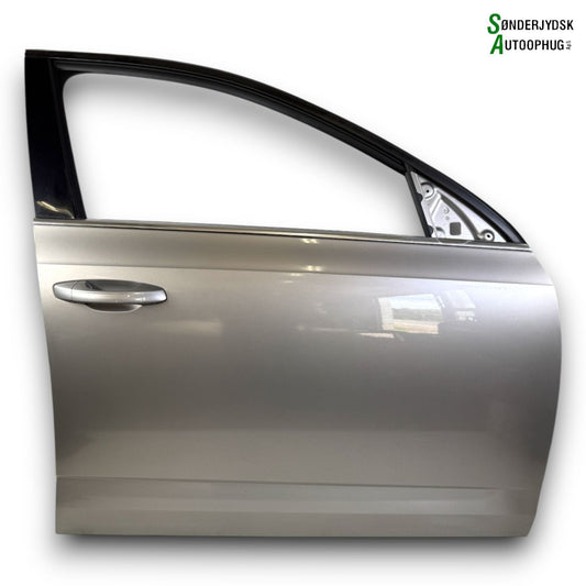 Skoda Octavia Fordør H Med OEM Nr. 5E0845202A Fra Skoda Ophugger