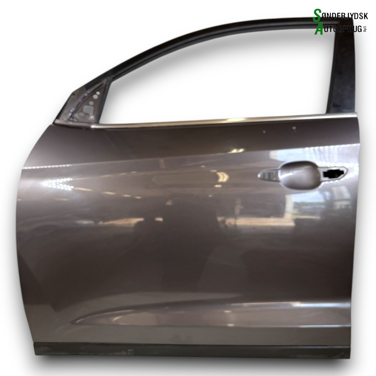 Hyundai Tucson Fordør V Med OEM Nr. 82210D3011 Fra Hyundai Ophugger