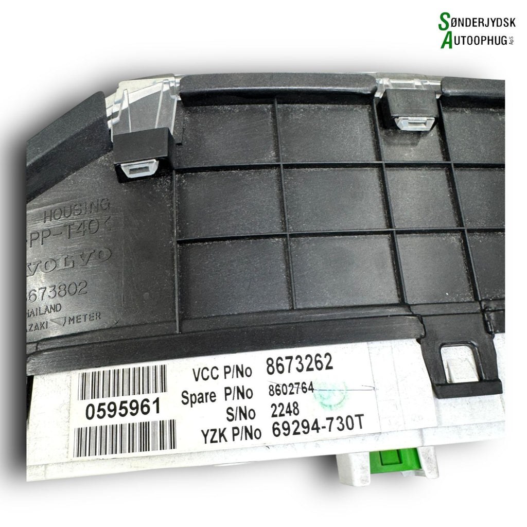 Volvo V70 Speedometer - Instrument Med OEM Nr. 8602764 Fra Volvo Ophugger