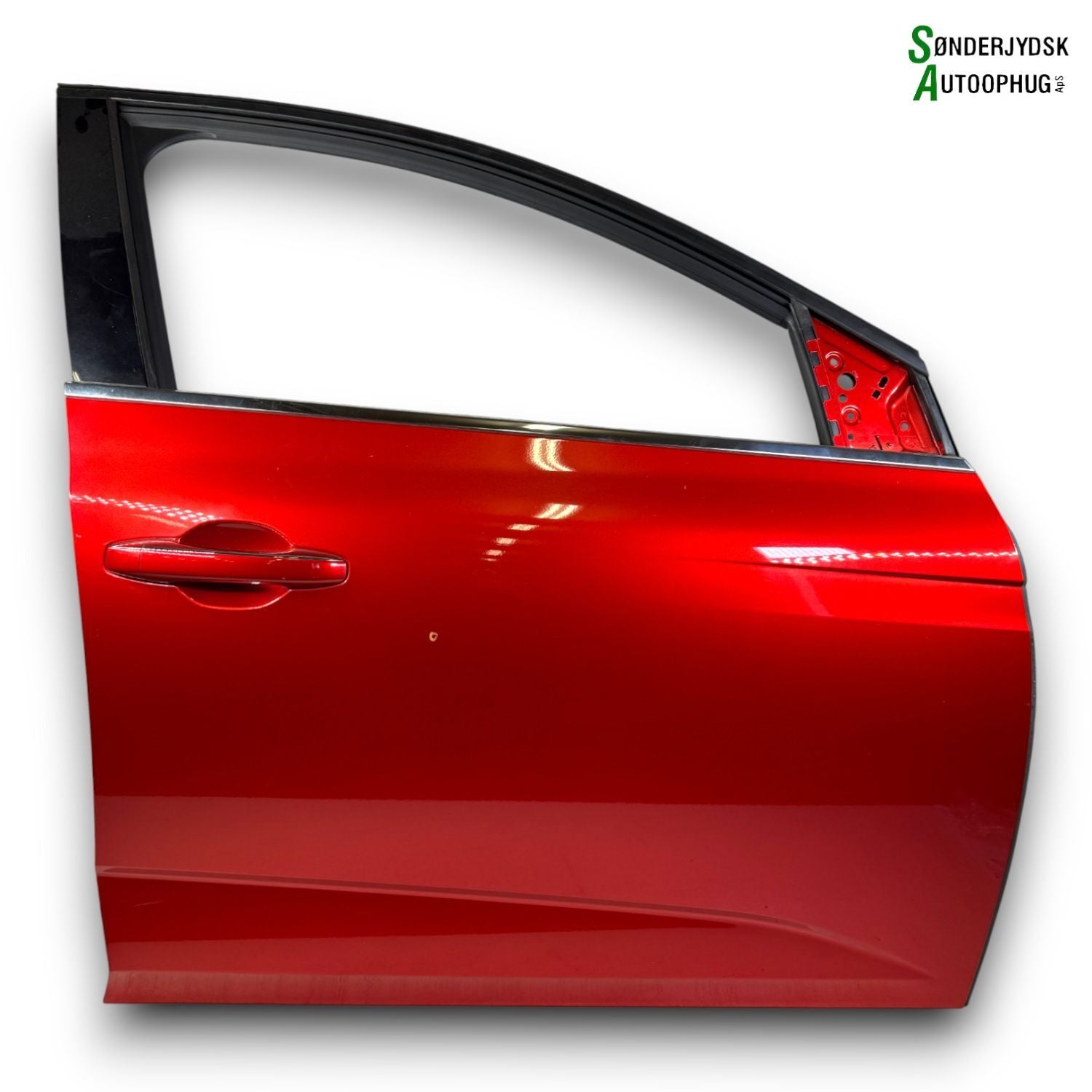 Renault Megane 4 Fordør H Med OEM Nr. 801001148R Fra Renault Ophugger