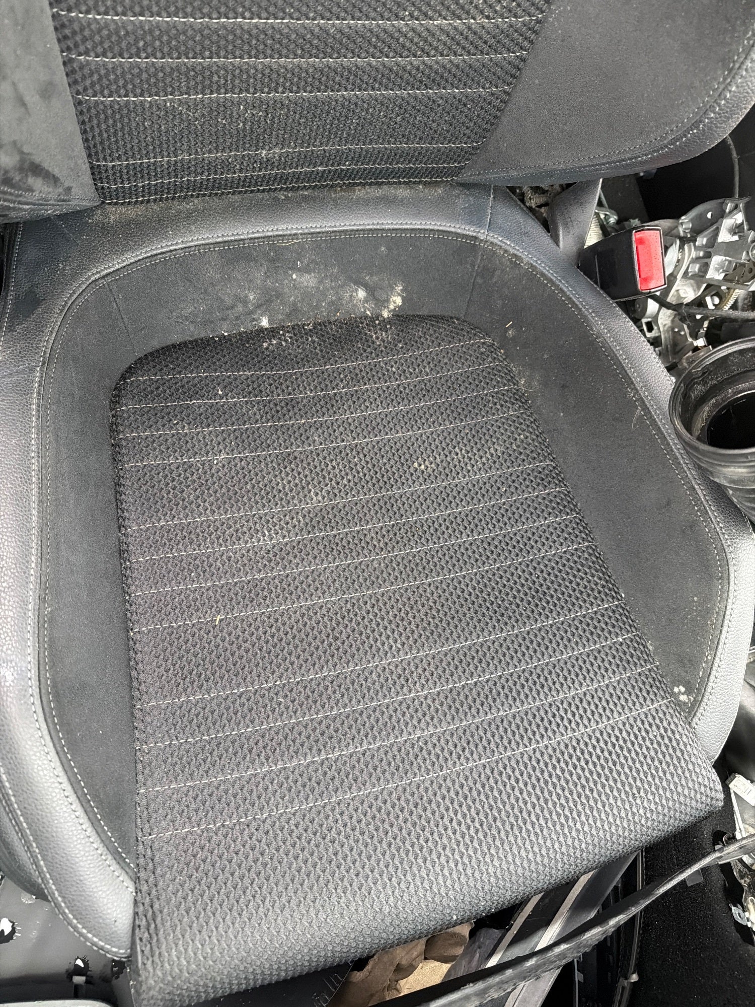 VW Scirocco III I3 Forsæde - Forstol Med OEM Nr. 1K8881405BPYCB Fra VW Ophugger