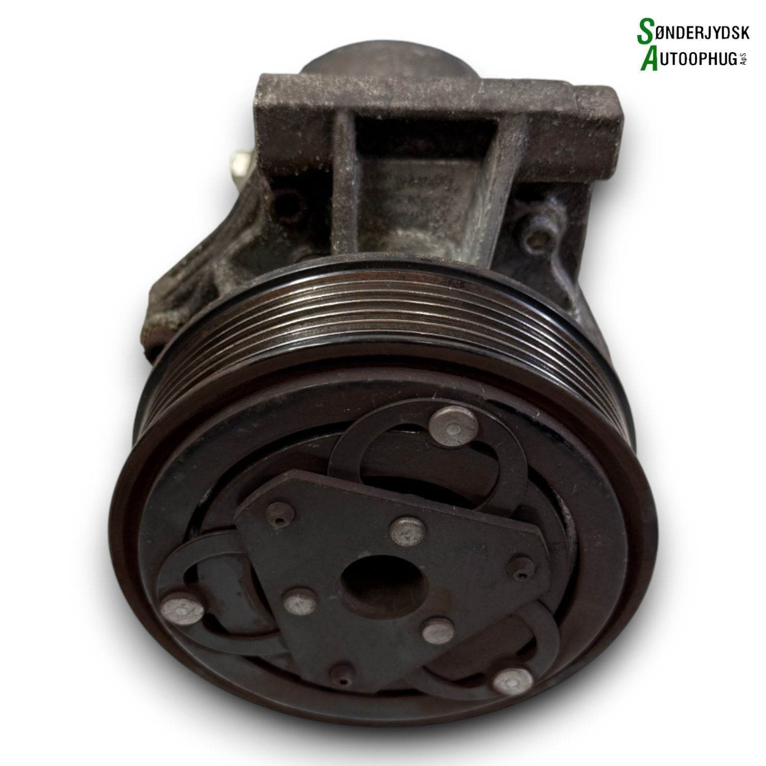 Nissan Juke Aircondition Pumpe Med OEM Nr. M115K212199 Fra Nissan Ophugger