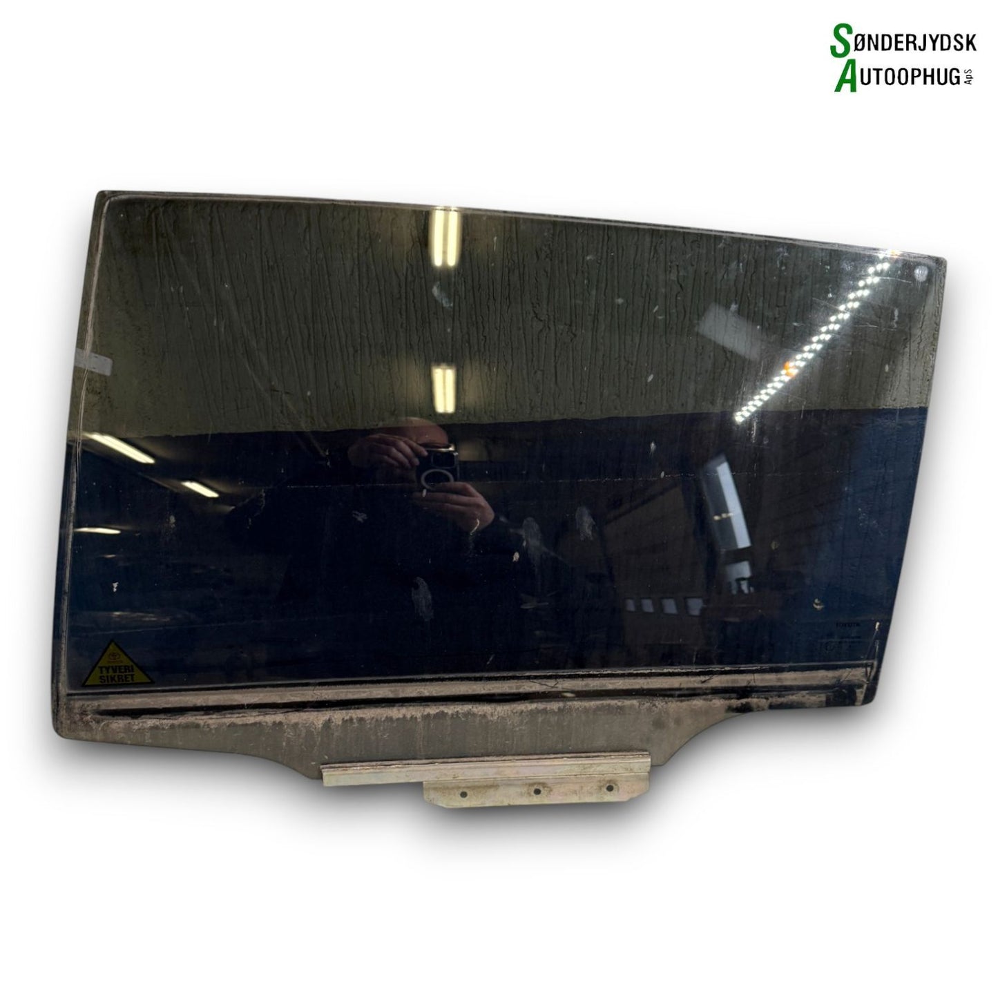 Toyota Verso Dørrude - Siderude Med OEM Nr. 681040F040 Fra Toyota Ophugger