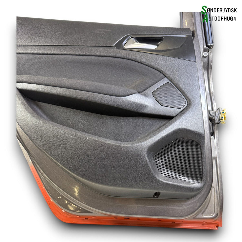 Peugeot 308 Bagdør V Med OEM Nr. 9678182680 Fra Peugeot Ophugger