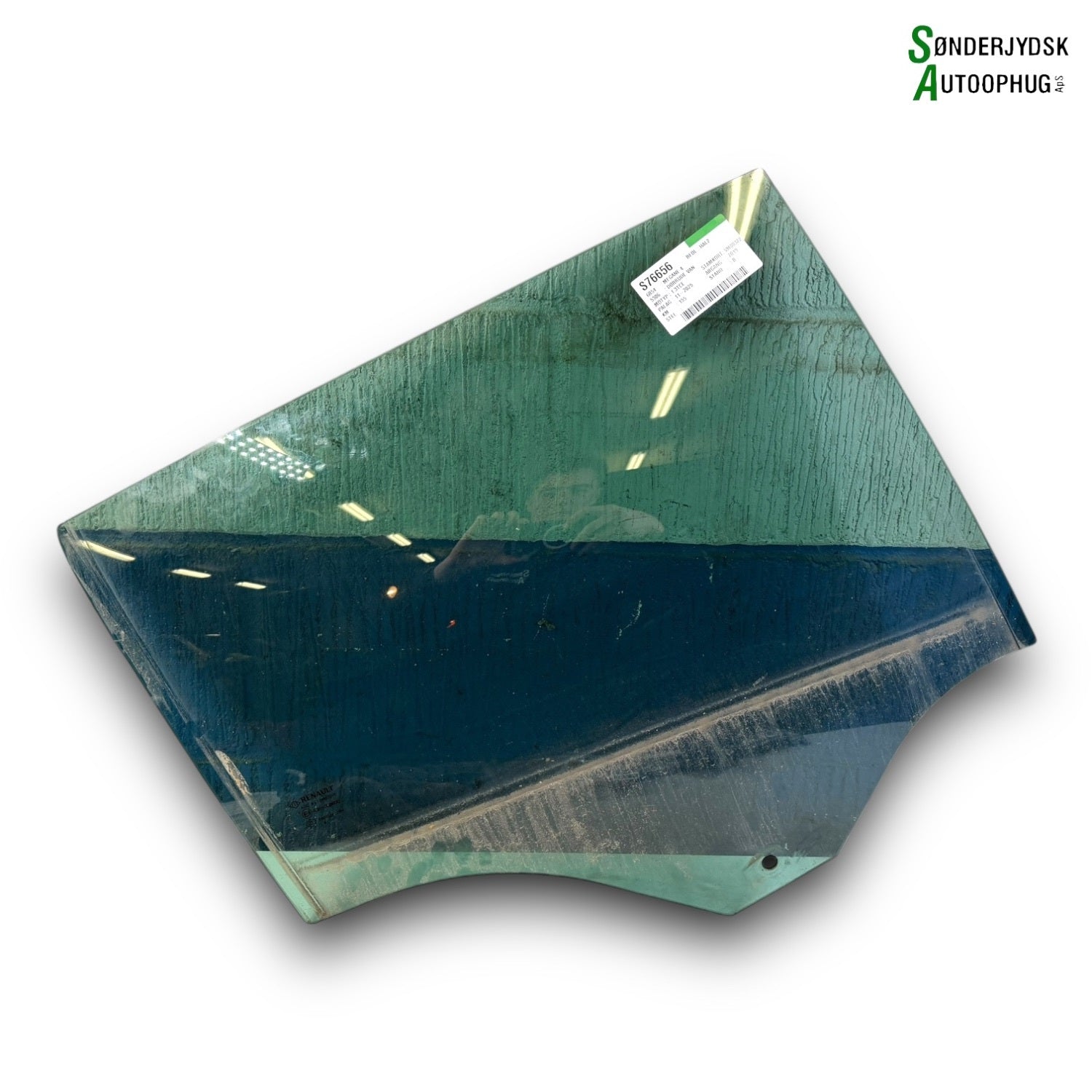 Renault Megane 4 Dørrude - Siderude Med OEM Nr. 823007513R Fra Renault Ophugger