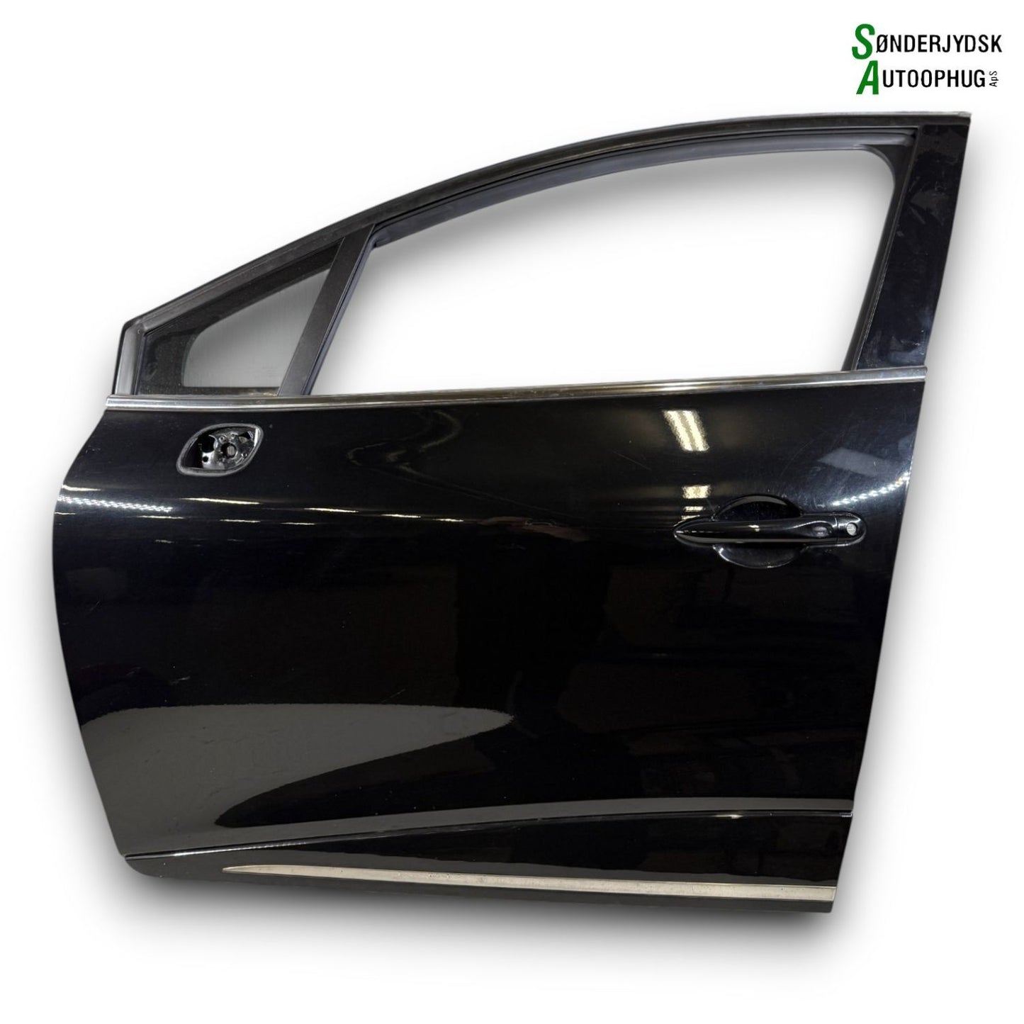 Renault Clio 4 Fordør V Med OEM Nr. 801017896R Fra Renault Ophugger