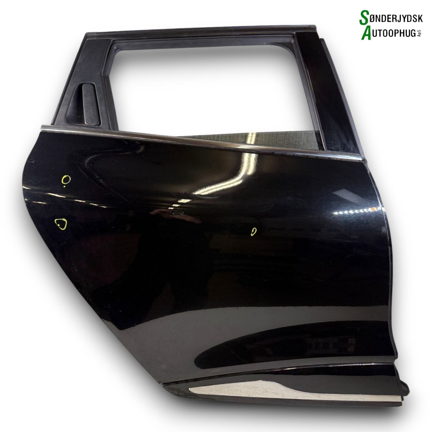 Renault Clio 4 Bagdør H Med OEM Nr. 821004962R Fra Renault Ophugger