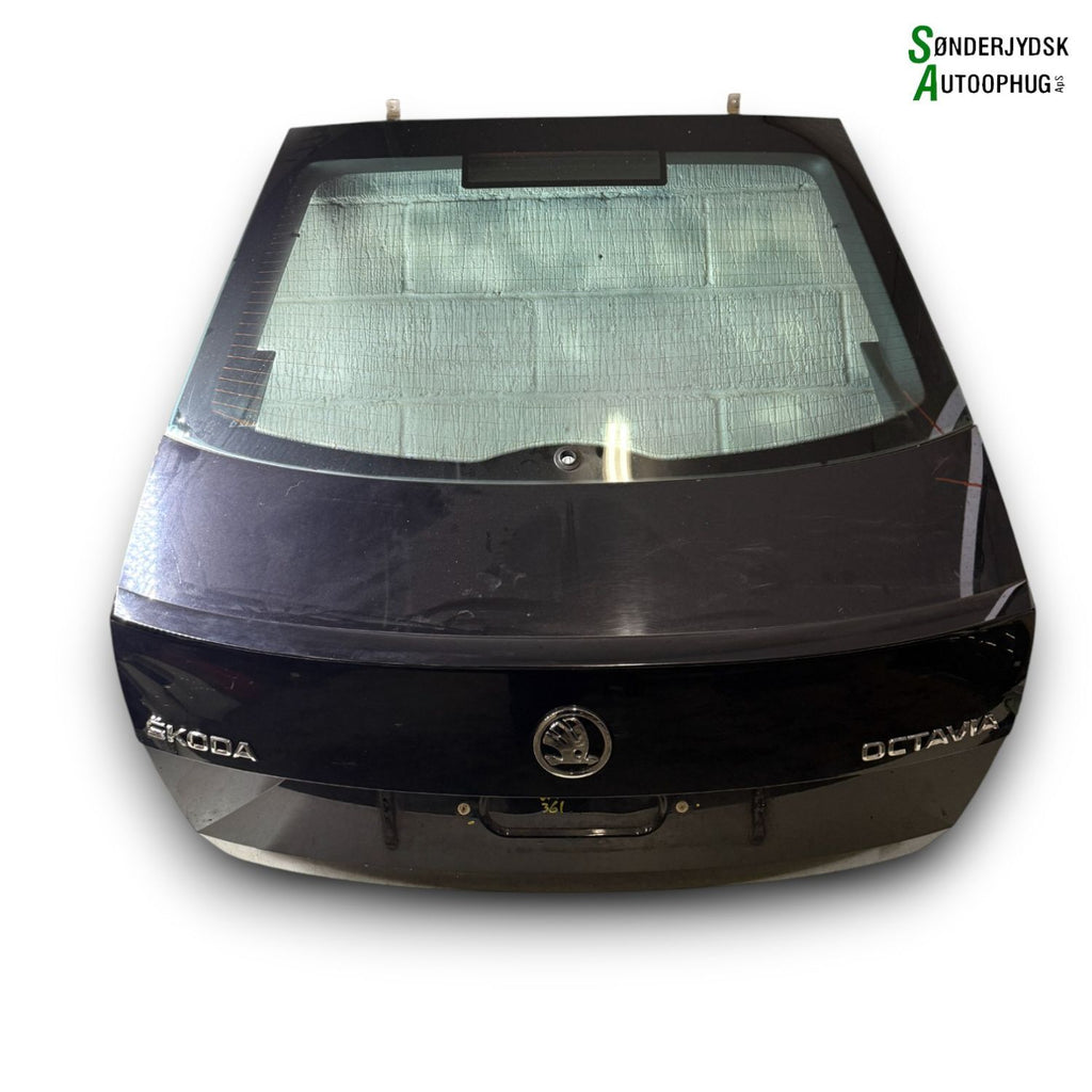 Skoda Octavia Bagklap Med OEM Nr. 5E5827025F Fra Skoda Ophugger