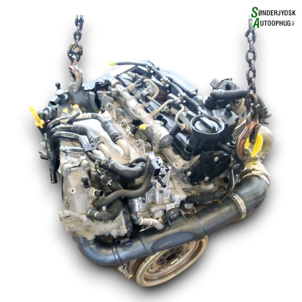 VW Passat 3G Motor Med OEM Nr. 04L100090M Fra VW Ophugger