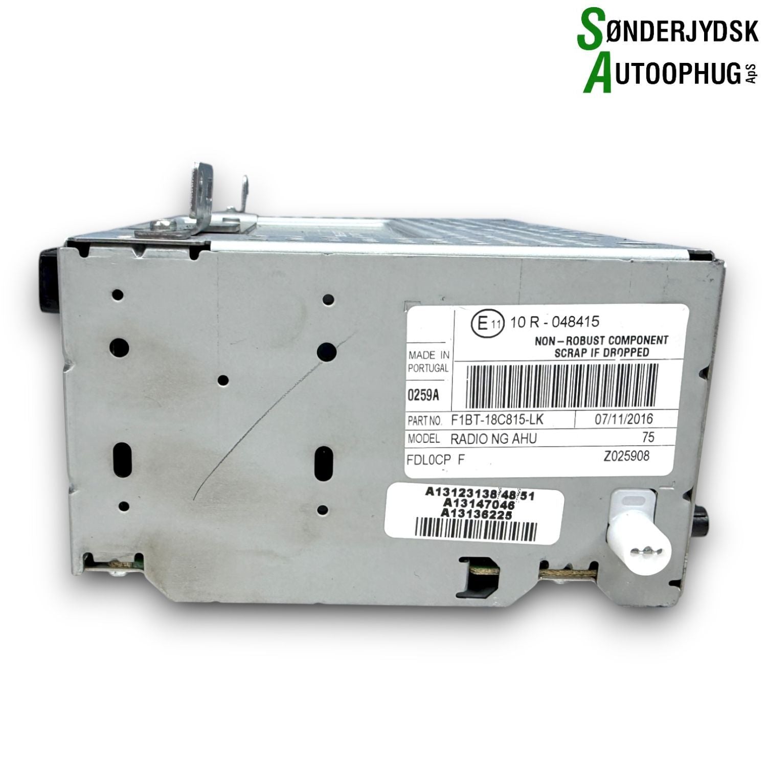 Ford Focus Radio Med OEM Nr. 2369100 Fra Ford Ophugger