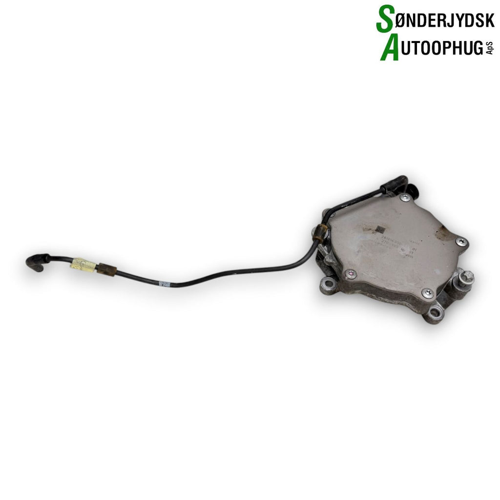 Mercedes-Benz Mercedes C W205 Vacuumpumpe Med OEM Nr. A2701800901 Fra Mercedes-Benz Ophugger