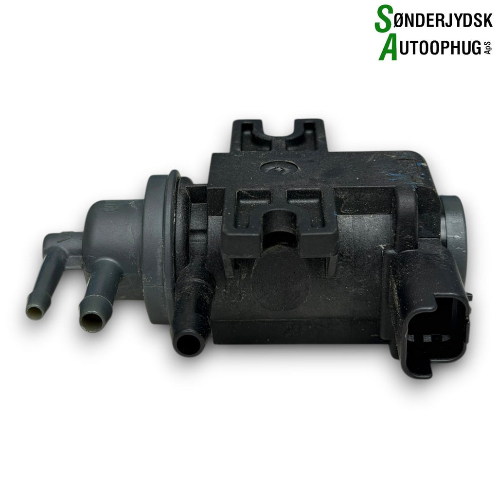 Ford Focus Vacuum Ventil Med OEM Nr. H6BG9F490CA Fra Ford Ophugger