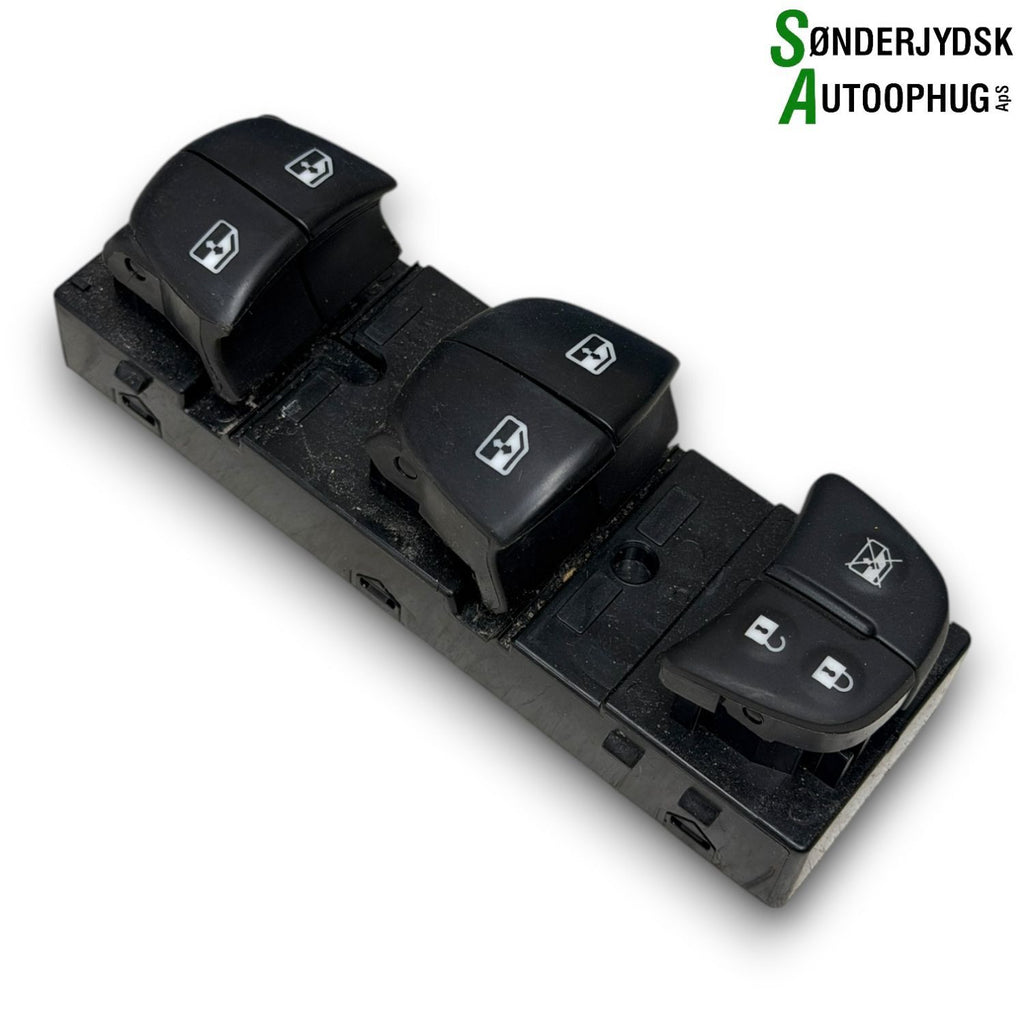 Nissan Qashqai Kontakt Rudehejs Med OEM Nr. 25401HV02B Fra Nissan Ophugger