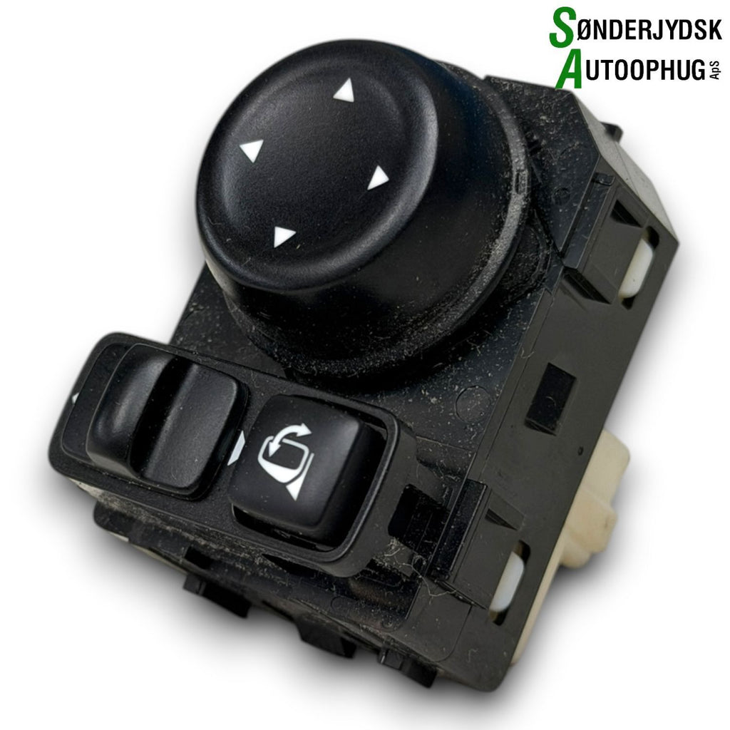 Nissan Qashqai Kontakt Sidespejl Med OEM Nr. 255704EA1B Fra Nissan Ophugger
