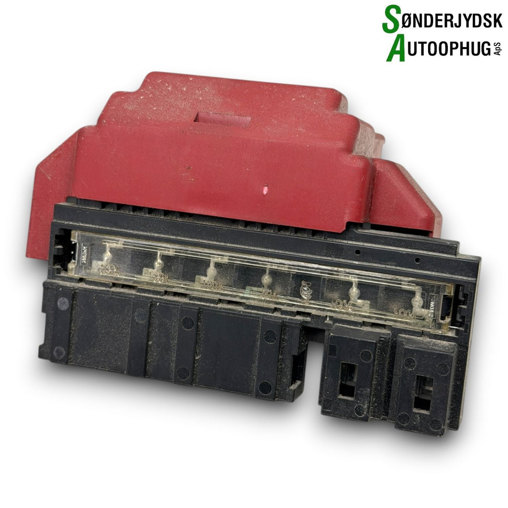 Nissan Qashqai Sikring For Driftsbatteri Med OEM Nr. 243805RB0A Fra Nissan Ophugger