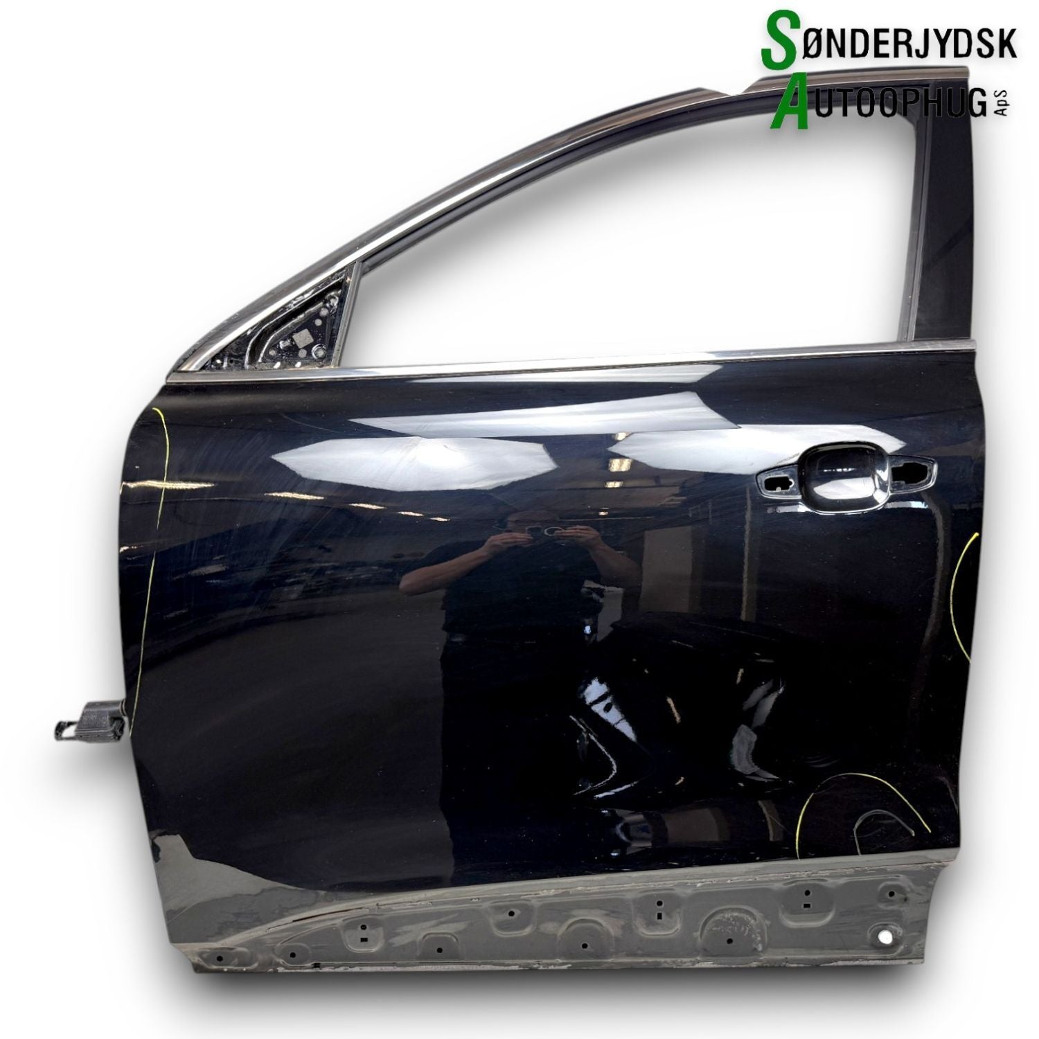 MG Ehs Hybrid Fordør V Med OEM Nr. 10005109SPCP Fra MG Ophugger