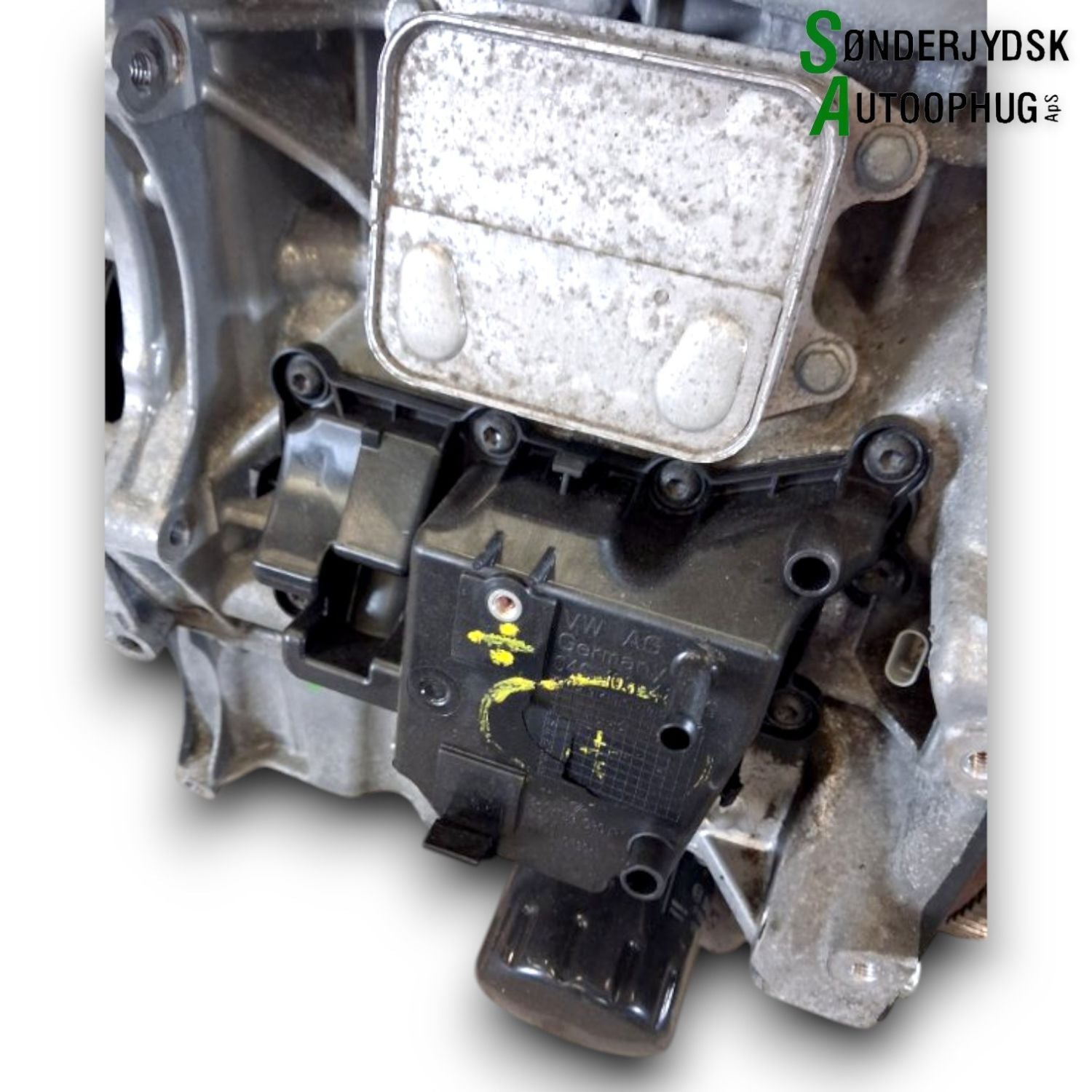 Audi A1 Motor Med OEM Nr. 04C100098D Fra Audi Ophugger
